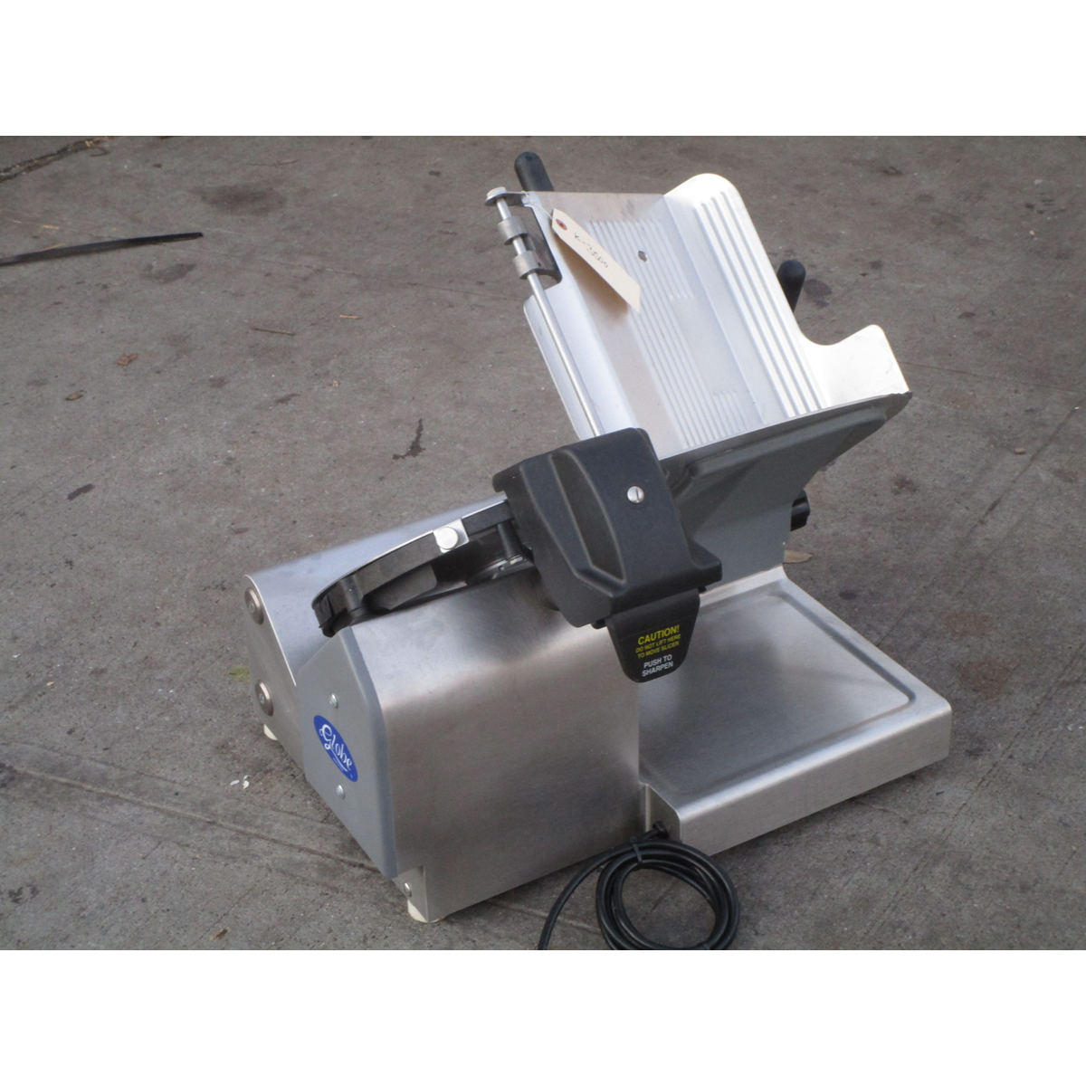 Globe 3600N Meat Slicer, Excellent Condition image 3