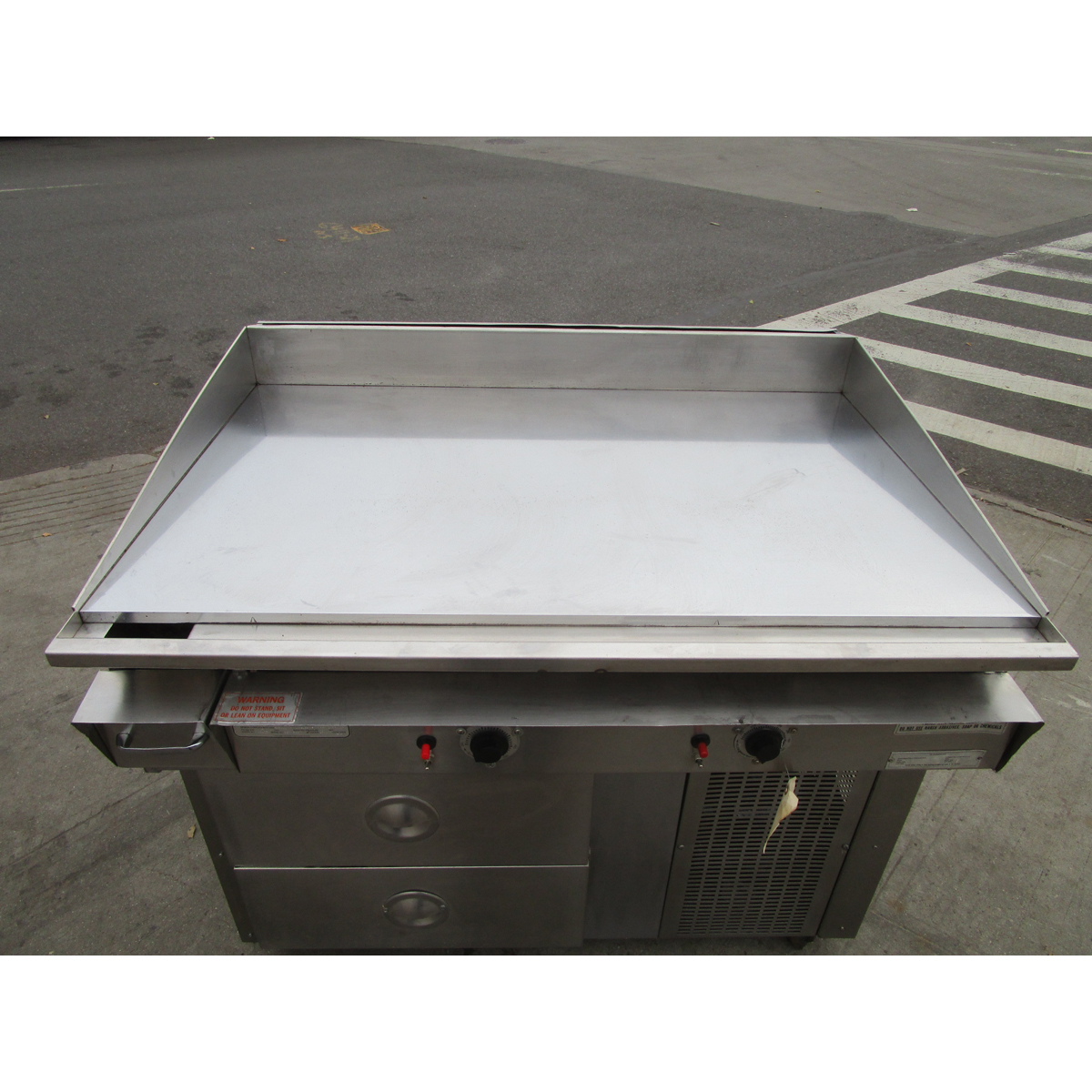 Keating 48LD36 Chromium Surface Griddle with Chef Base, Used Very Good Condition image 2