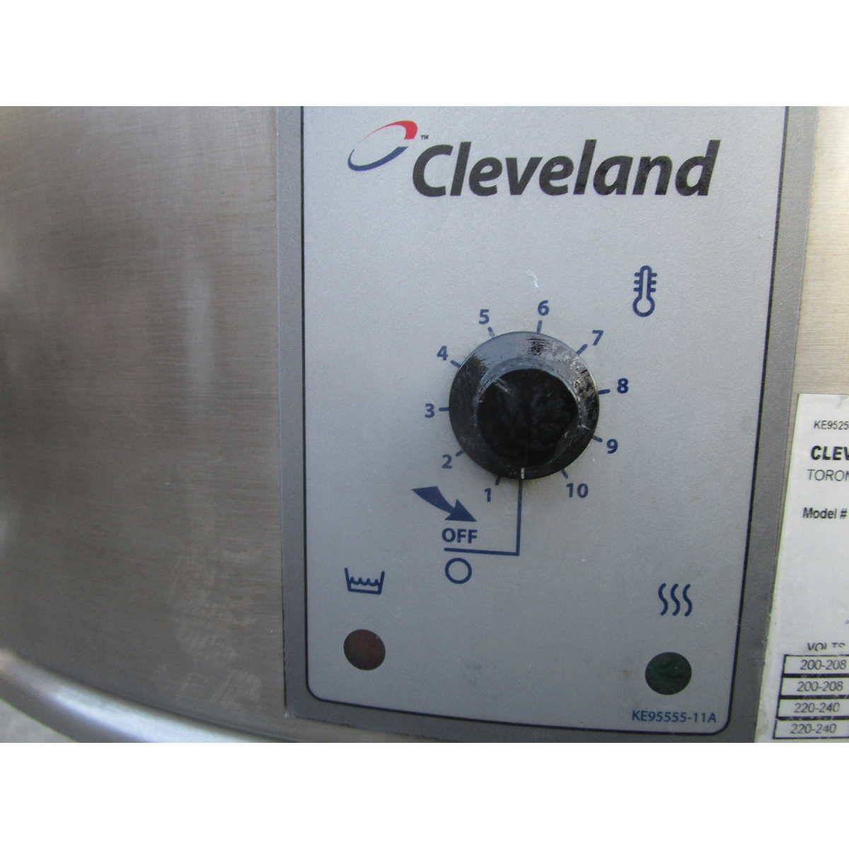 Cleveland KEL60 Electric Kettle, Used Excellent Condition image 2