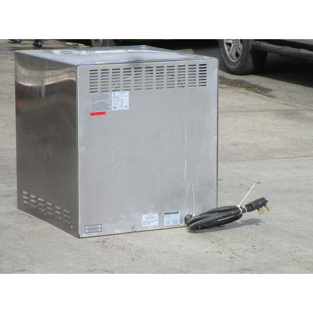 Bakers Pride P44 Electric Pizza / Pretzel Two Compartment Oven, Used Very Good Condition image 3