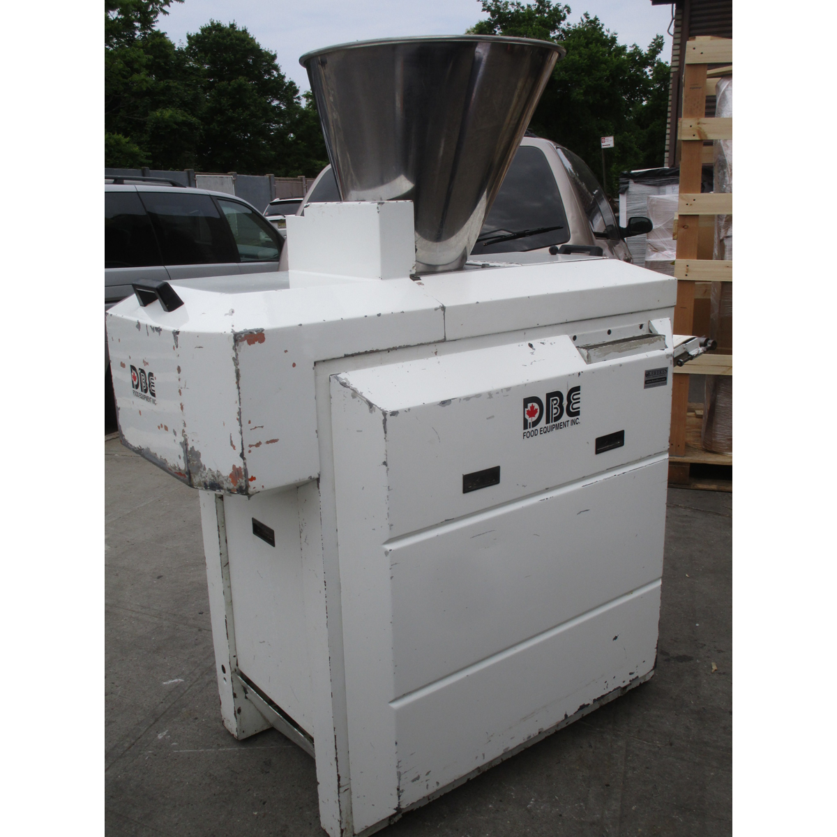 DBE Volumetric Dough Divider with Suction - Scaling Chamber, Used Good Condition image 5