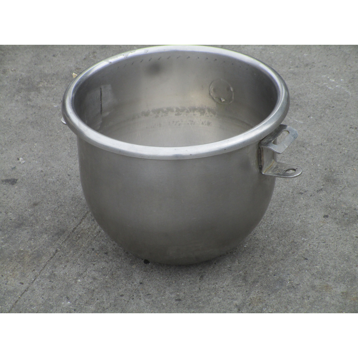 Hobart 00-295644 12 Quart Bowl To Fit A200 Mixer, Used Good Condition image 1