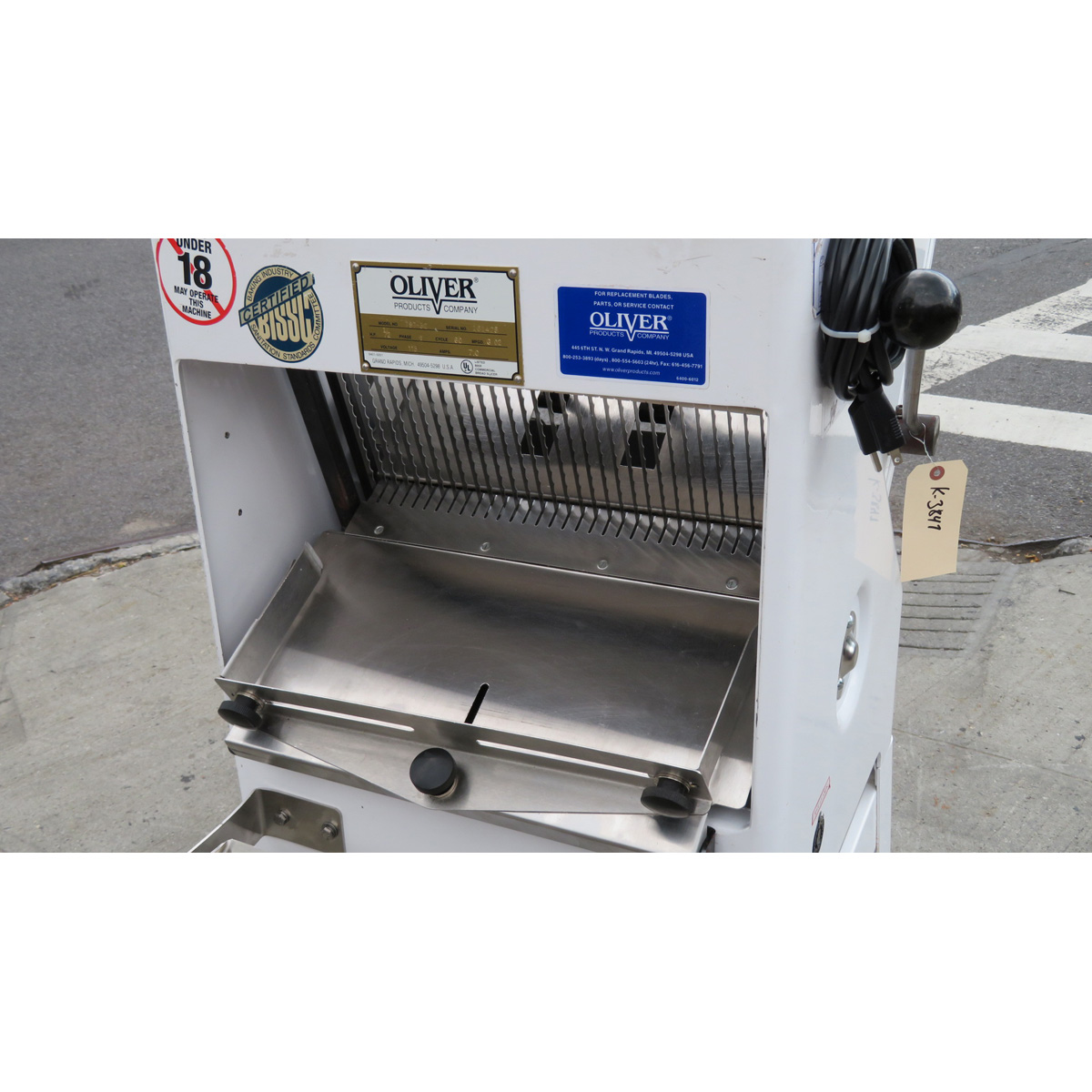 Oliver 797-32 1/2" Cut Bread Slicer 115V with New Blades, Used Great Condition image 3