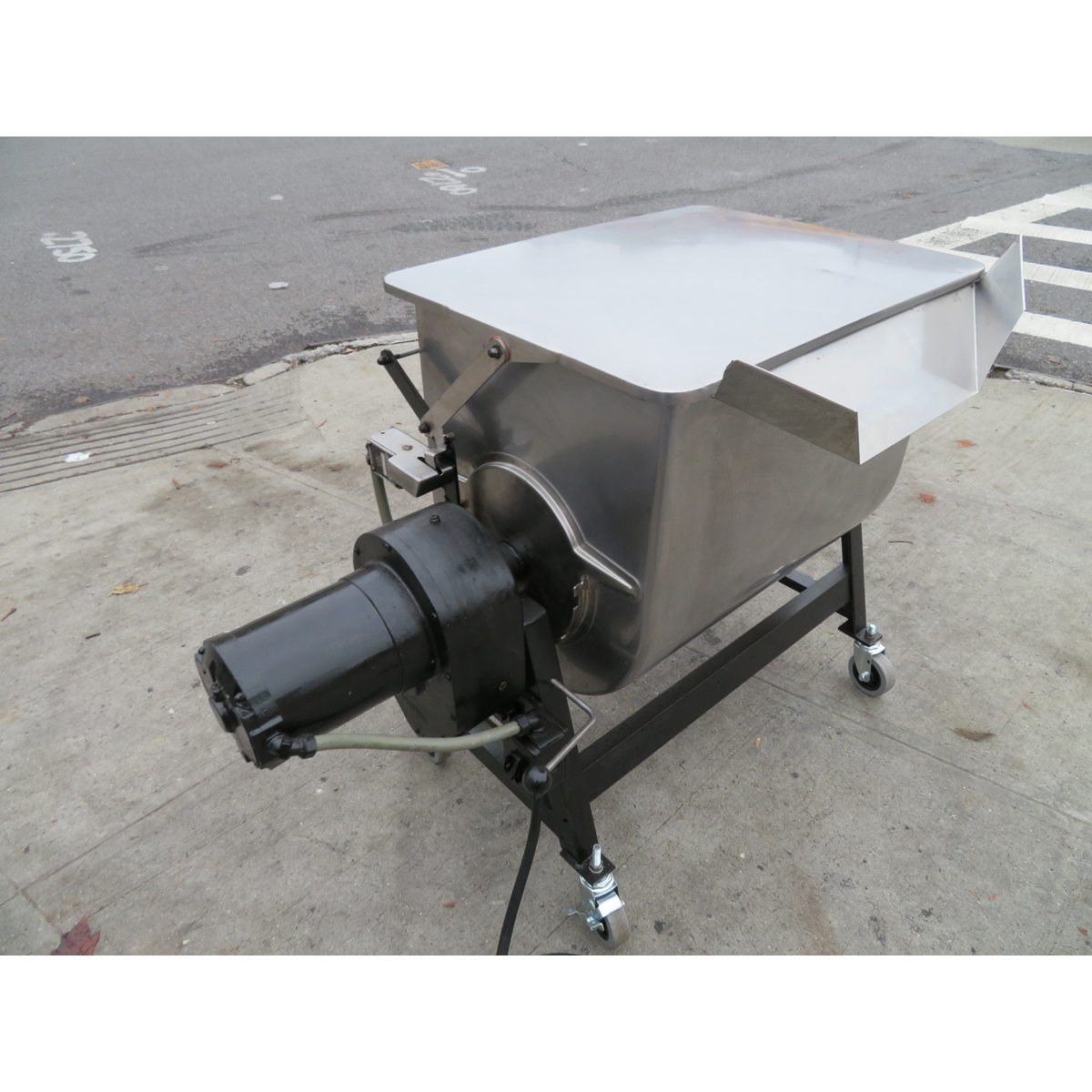 Leland L200DA Double Action Meat Mixer 220 Lbs, Used Working Condition image 1