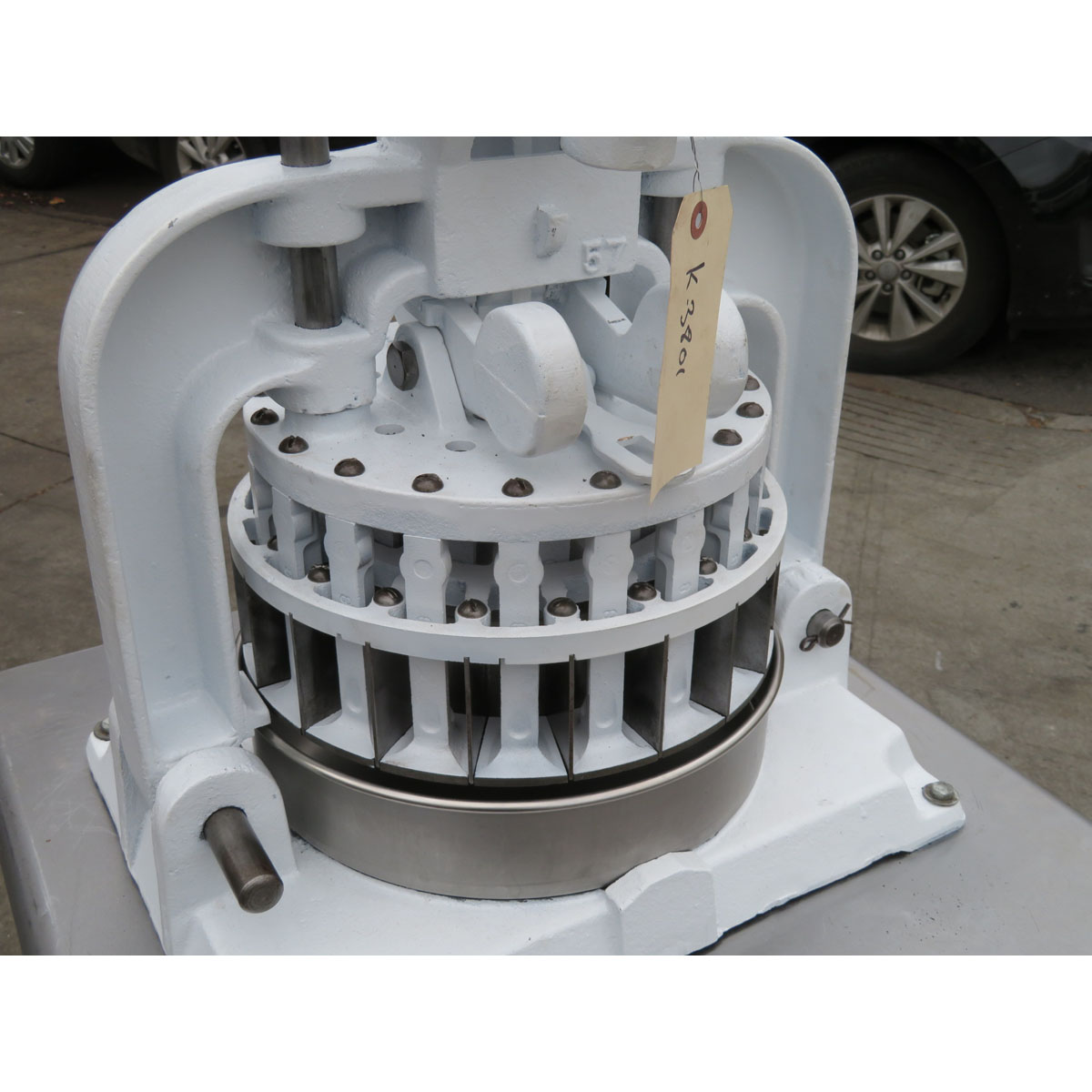 Dutchess BM-36 36 Part Manual Dough Divider, Brand New Dough Pan, Used Great Condition image 3