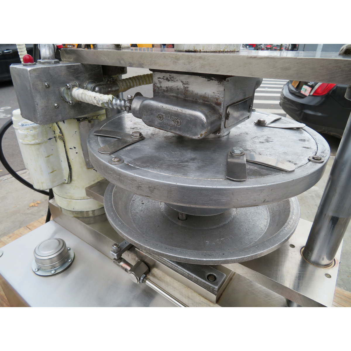Comtec 2200 Double Pie and Pastry Crust Forming Press 11" Die, Used Good Condition image 2