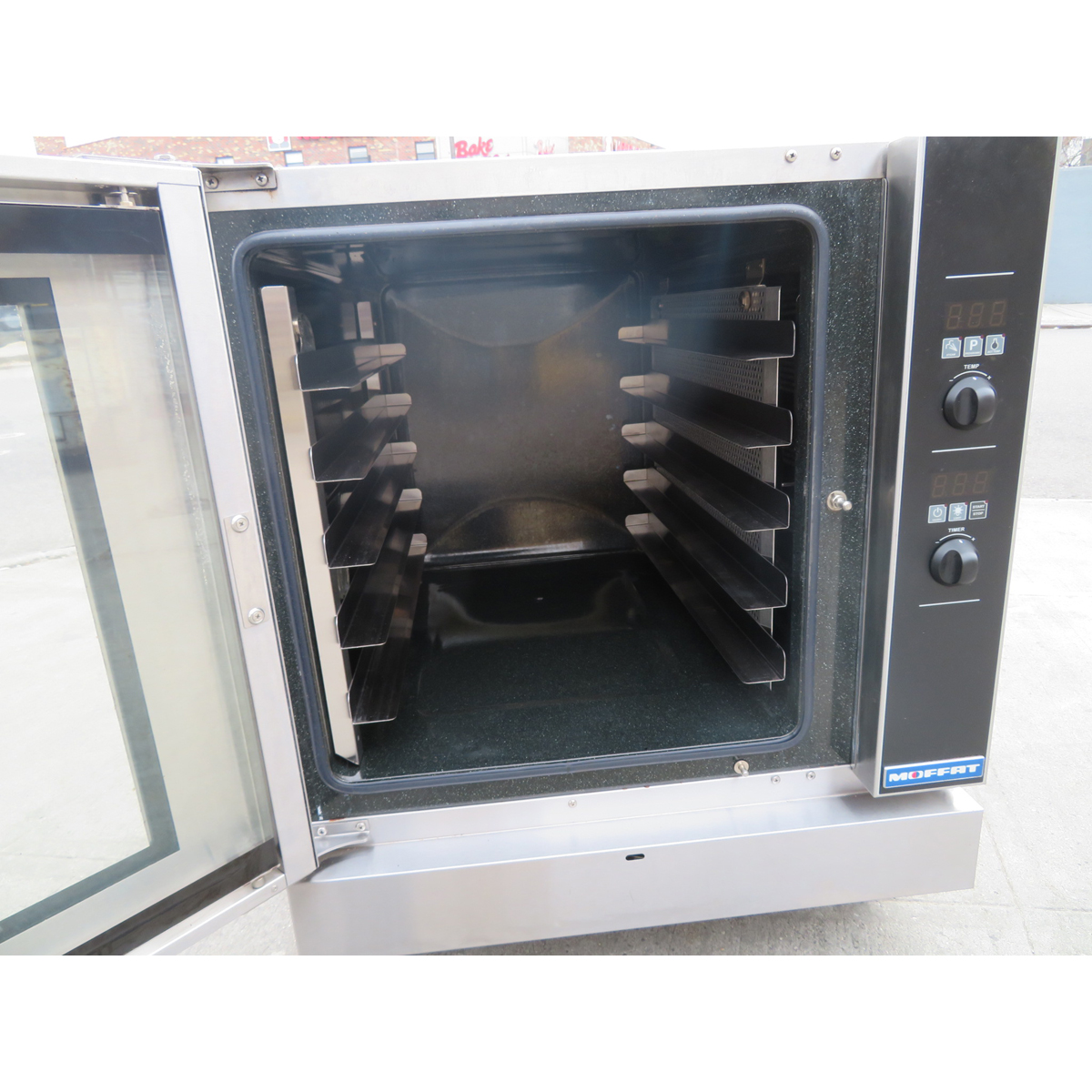 Moffat G32D5 Full Size Gas Convection Oven, Used Great Condition image 2