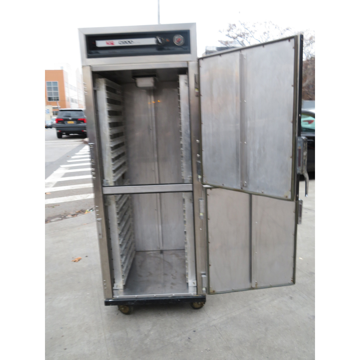 Metro C200 Warmer Cabinet, Used Great Condition image 2