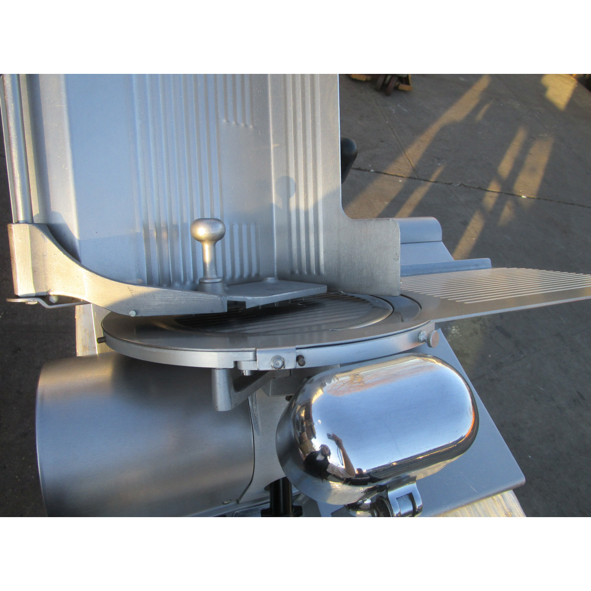 Globe 3500 Meat Slicer 0.5 HP, Used Excellent Condition image 5