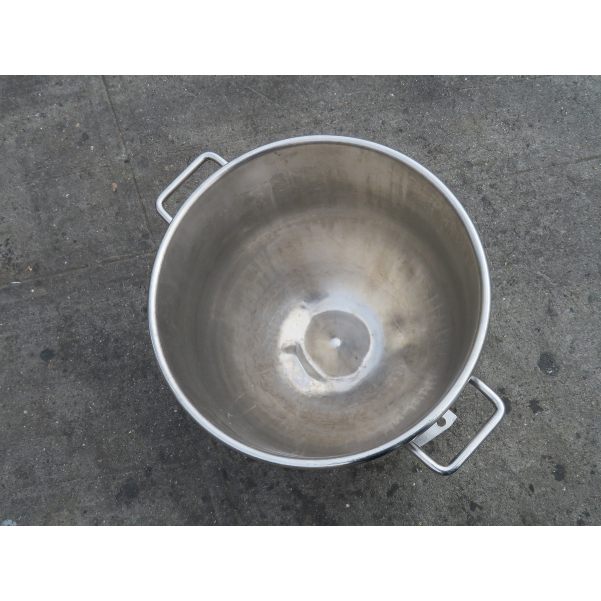Hobart VMLHP40 80-40 Stainless Steel Mixer Bowl, Used Great Condition image 1