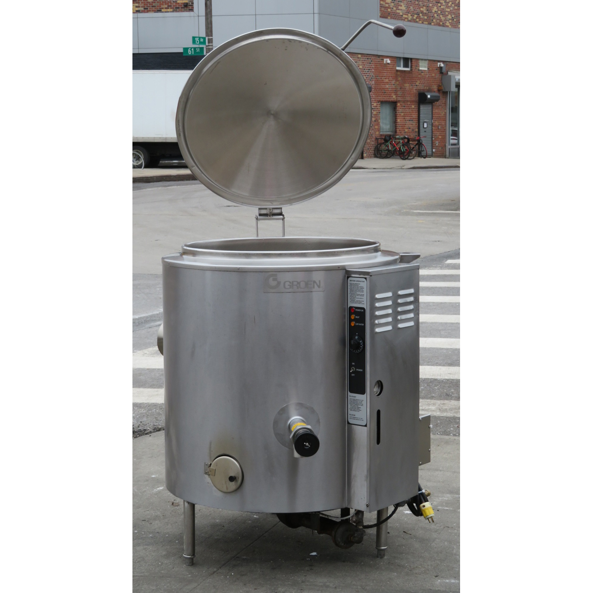 Groen AH/1E-40 Steam Jacketed Natural Gas Floor Kettle, Used Very Good Condition image 4