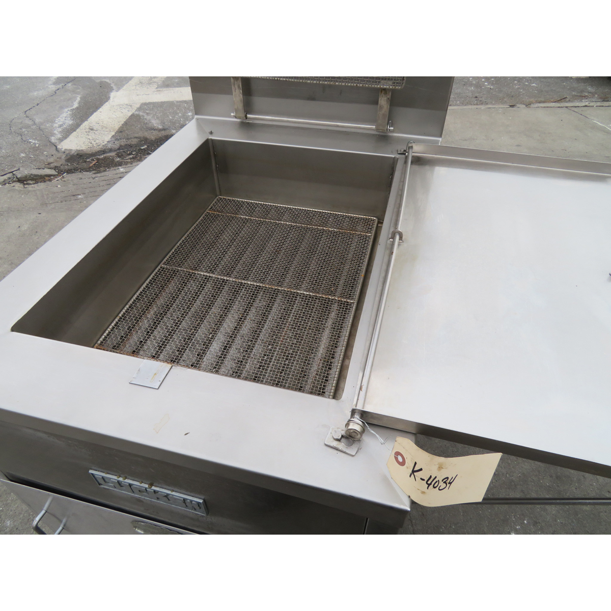 Lucks G1826 Gas Donut Fryer with Filtration System, Used Good Condition image 1