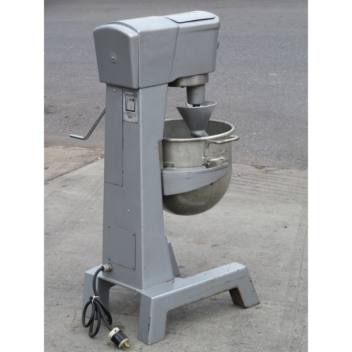 Hobart 30 Quart Mixer D300, Used Excellent Condition Mixers & Mixer