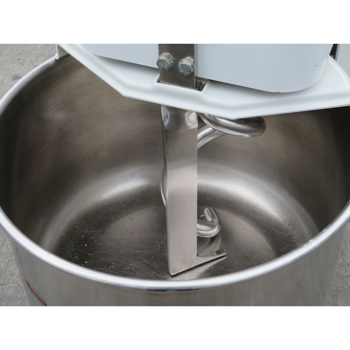 Univex SSL-50 Spiral Mixer 70 Quart, Used Excellent Condition image 2