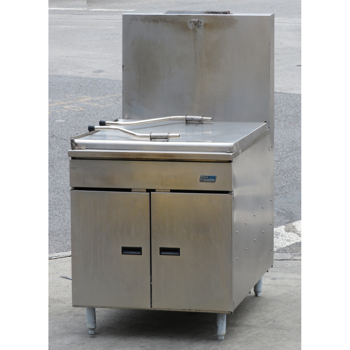 Pitco 24P Natural Gas Donut Fryer, Used Great Condition image 2