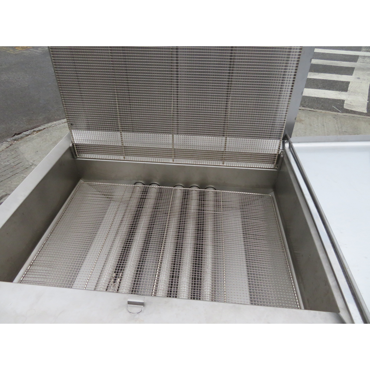 Pitco 34PSS Gas Donut Fryer with 210 Lb Oil Capacity, Used Great Condition image 2