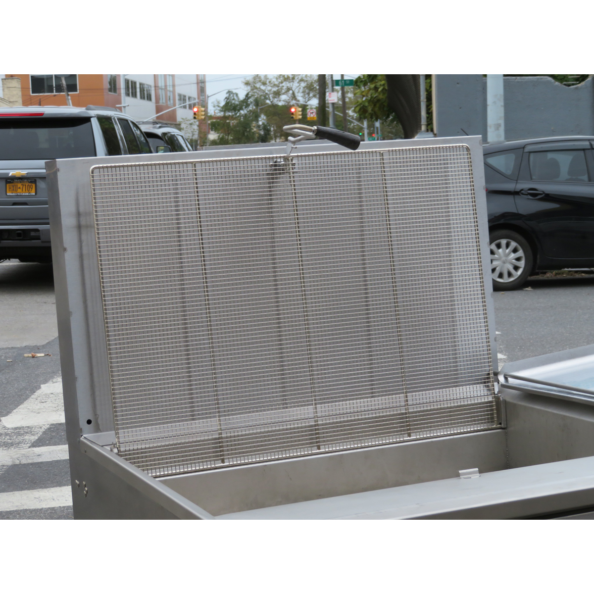 Pitco 34PSS Gas Donut Fryer with 210 Lb Oil Capacity, Used Great Condition image 3