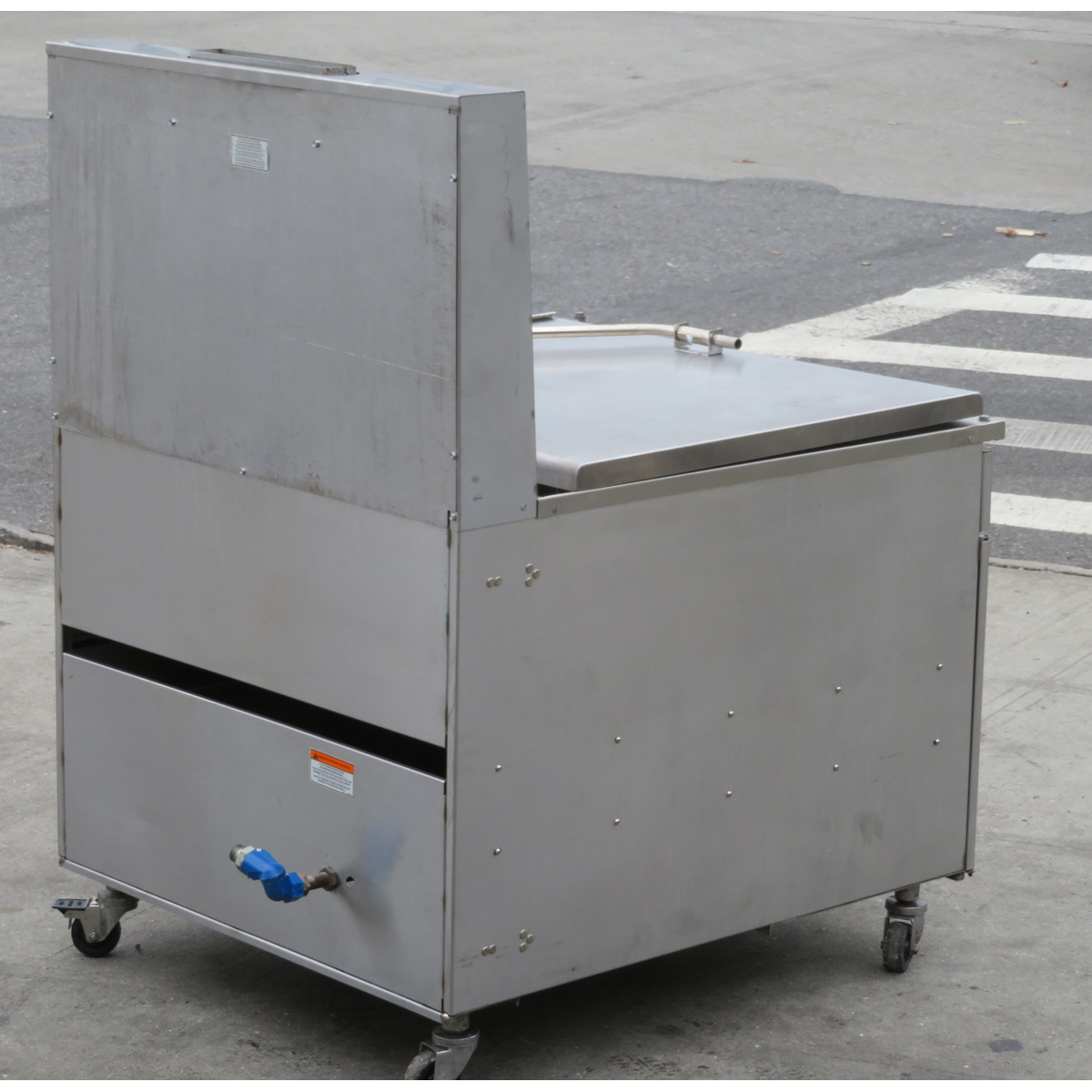 Pitco 34PSS Gas Donut Fryer with 210 Lb Oil Capacity, Used Great Condition image 4