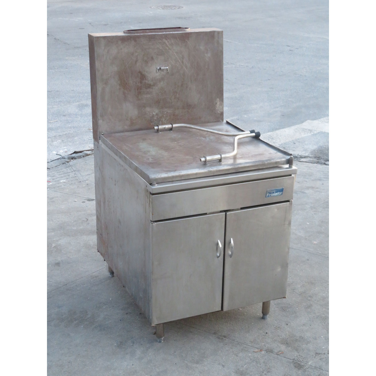 Pitco 26-S Natural Gas Fryer, Used Very Good Condition image 4
