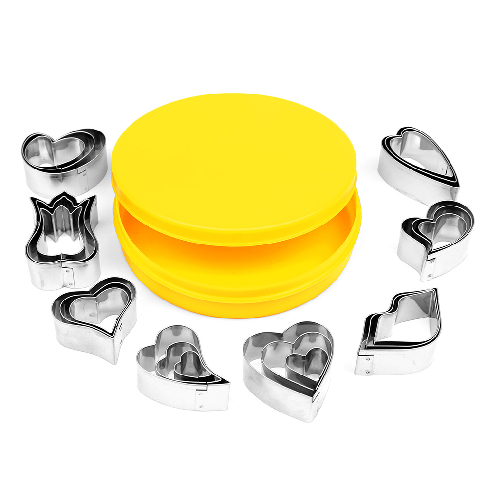 O'Creme Mini Heart Cookie Cutter Set, 24 Pcs. image 1