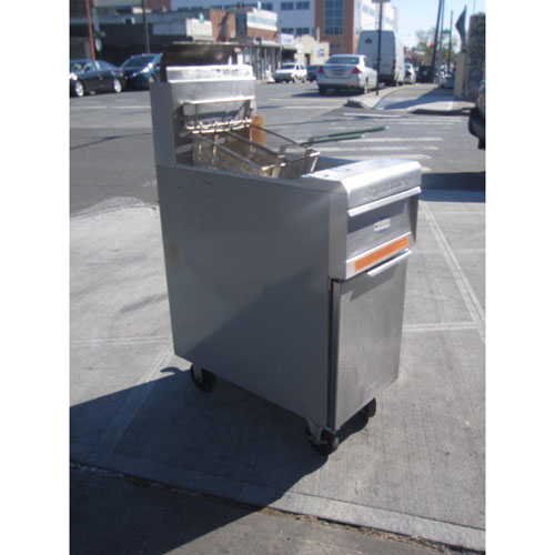 Frymaster Deep Fryer Model # PMJ145SD Used Very Good Condition image 2