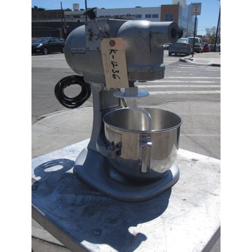 Hobart 5 qt Mixer Model # N50 Used Good Condition  image 2