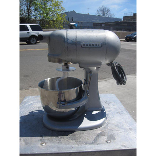 Hobart 5 qt Mixer Model # N50 Used Good Condition  image 4