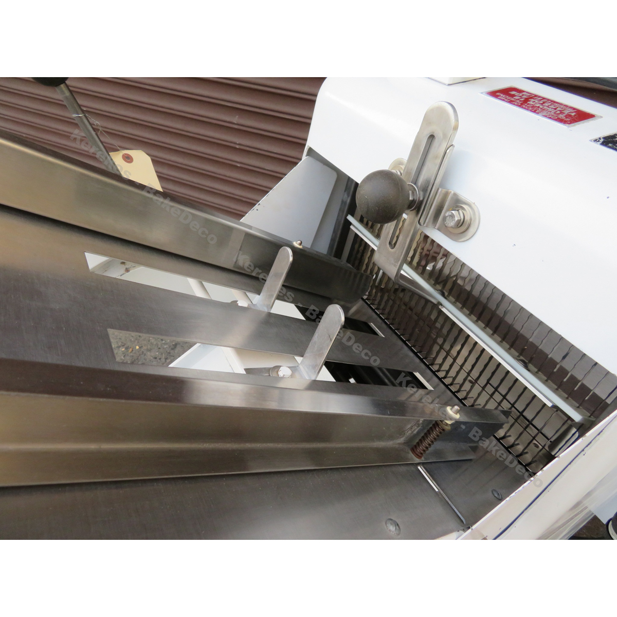 Oliver 797 Gravity Feed Bread Slicer  W/ 1197 Swing-Away Bagger , 1/2" Slices, Used Great Condition image 3