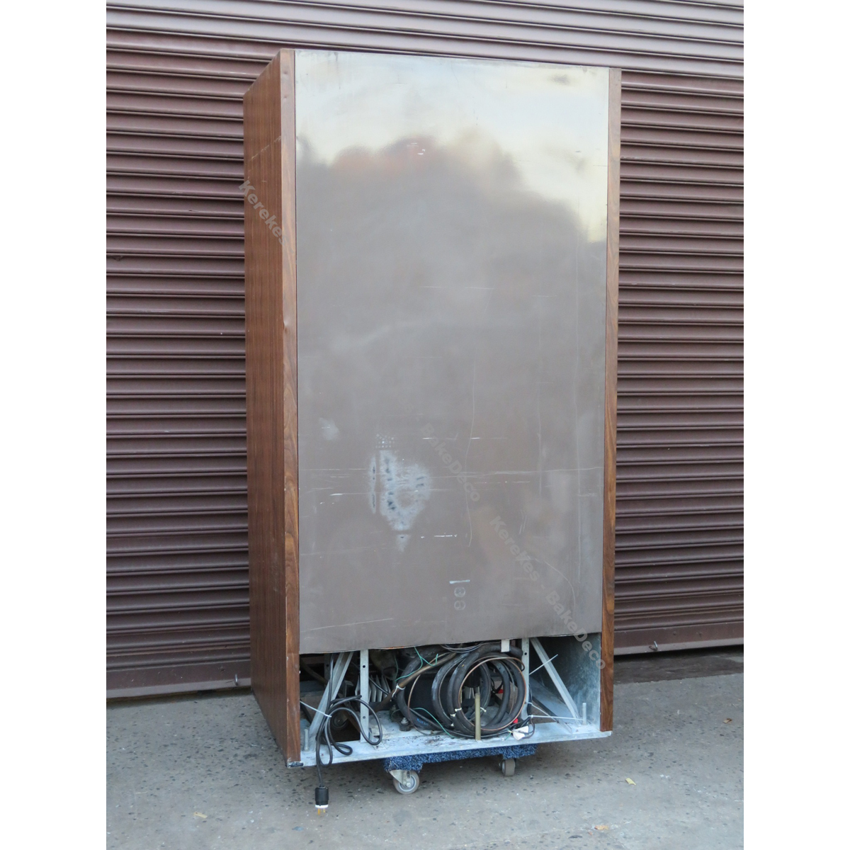 Beverage Air Refrigerator MT33, Used Very Good Condition image 2
