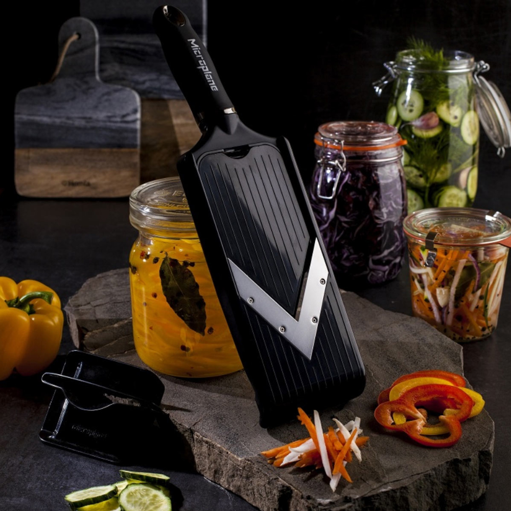 Microplane Adjustable V-slicer with Julienne Blade image 3