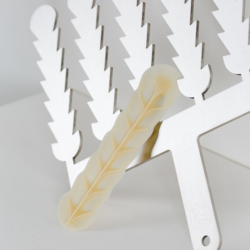 Martellato Chocolate Petal Eclair Comb image 2