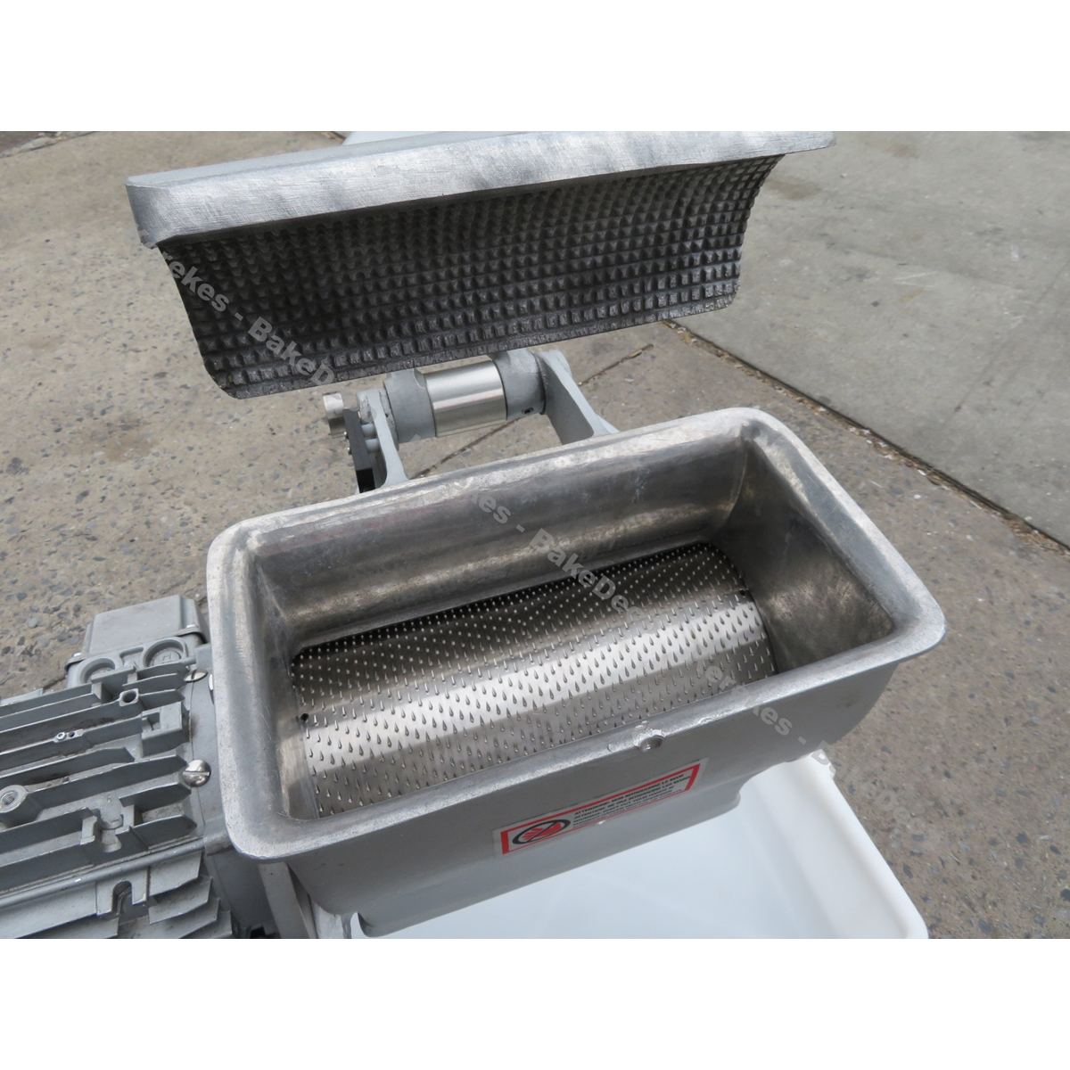 Sirman GFHP4 4HP Cheese Grater/ Bread Crumber, Used Great Condition image 2
