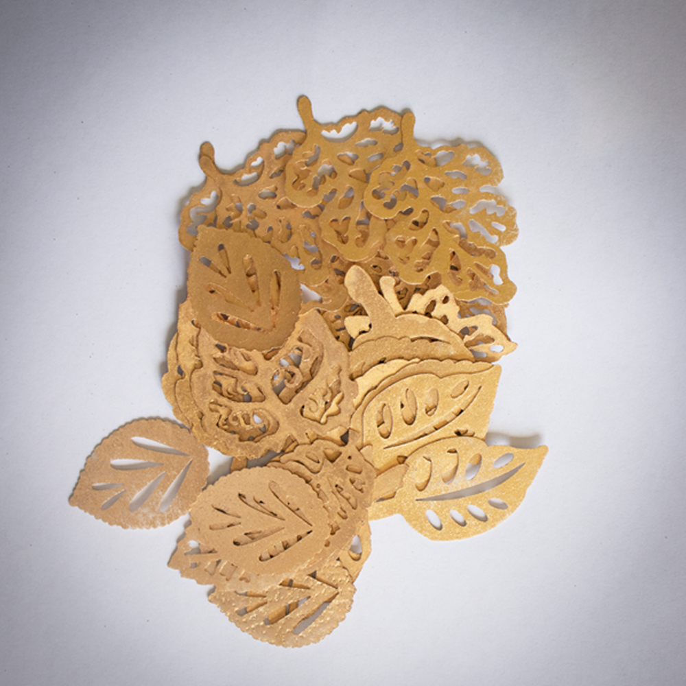 Crystal Candy Metallic Gold Edible Leaves - Pack of 28 image 1