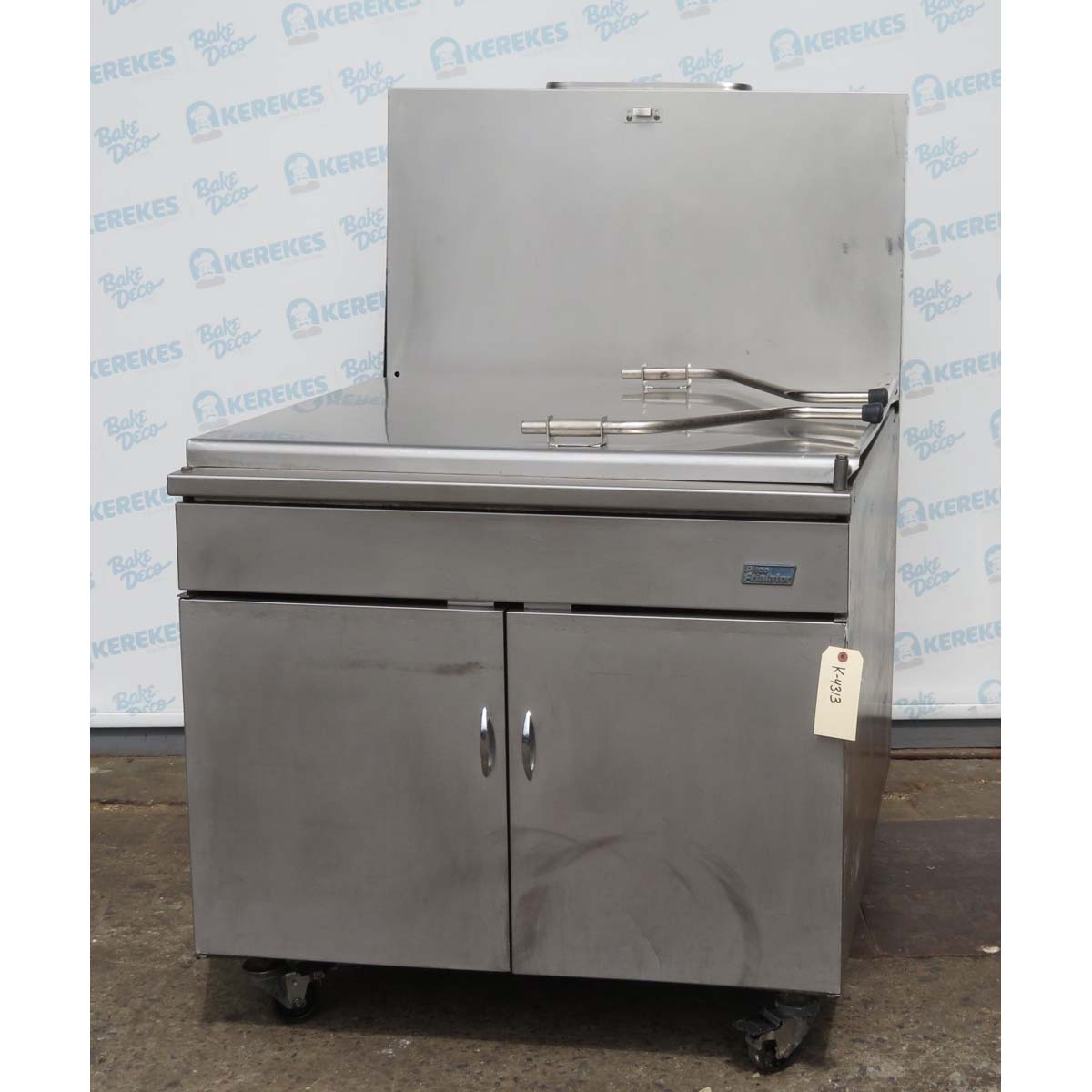 Pitco 34PS Gas Donut Fryer, 210 Lb Oil Capacity, Used Excellent Condition image 3