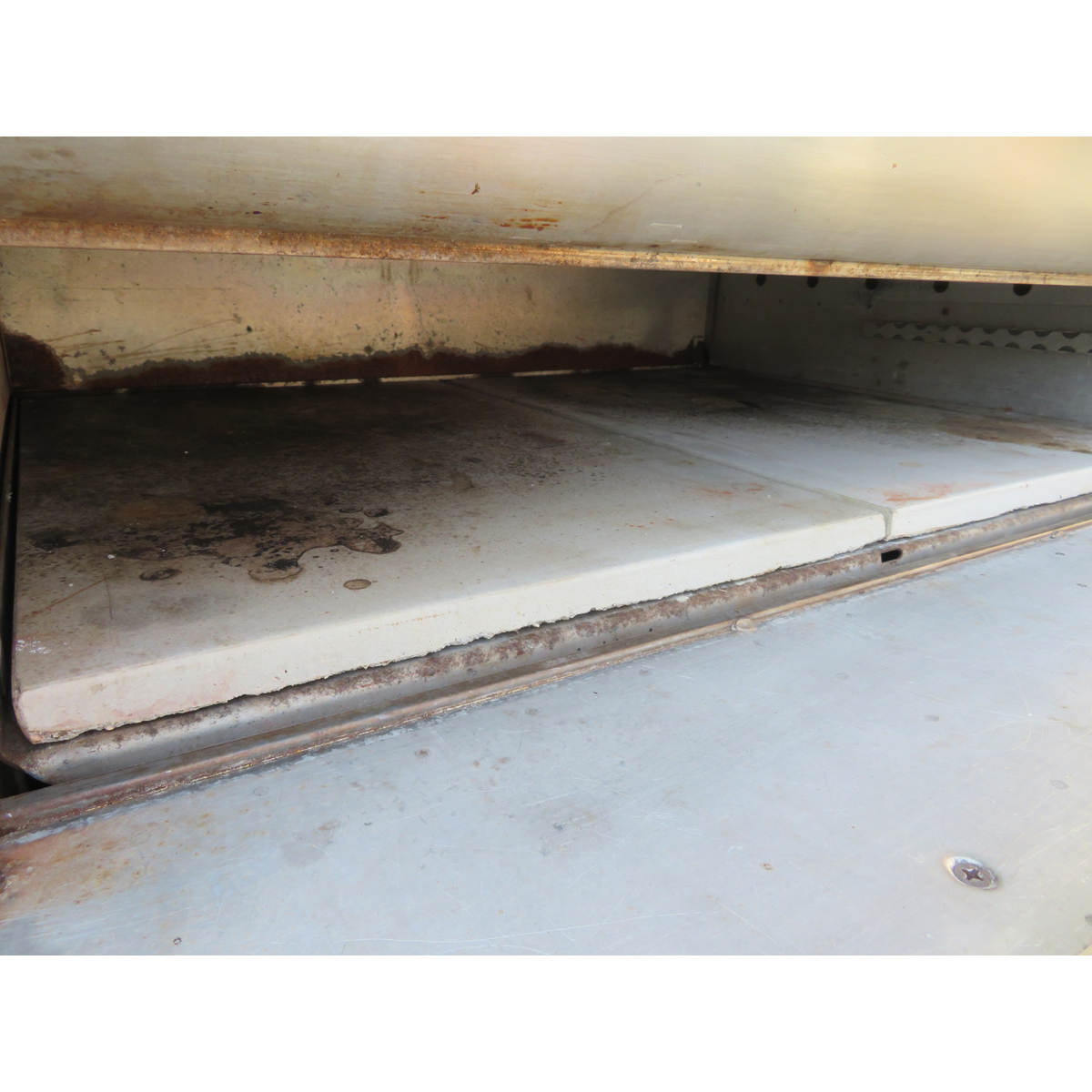 Blodgett 981 Deck Oven With Stones , Used Good Condition image 3