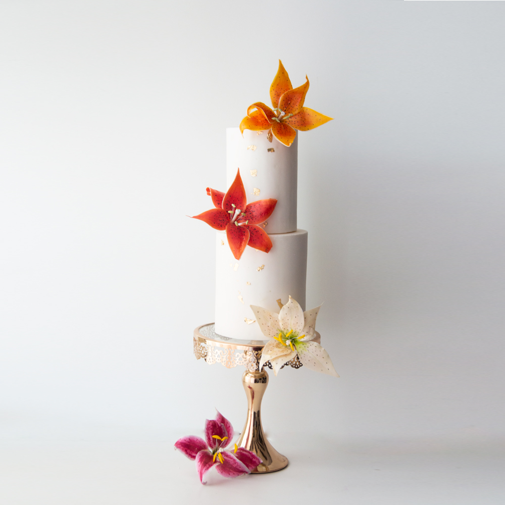 Crystal Candy White Tiger Lily Edible Flower Kit Wafer Paper Cake Decorations