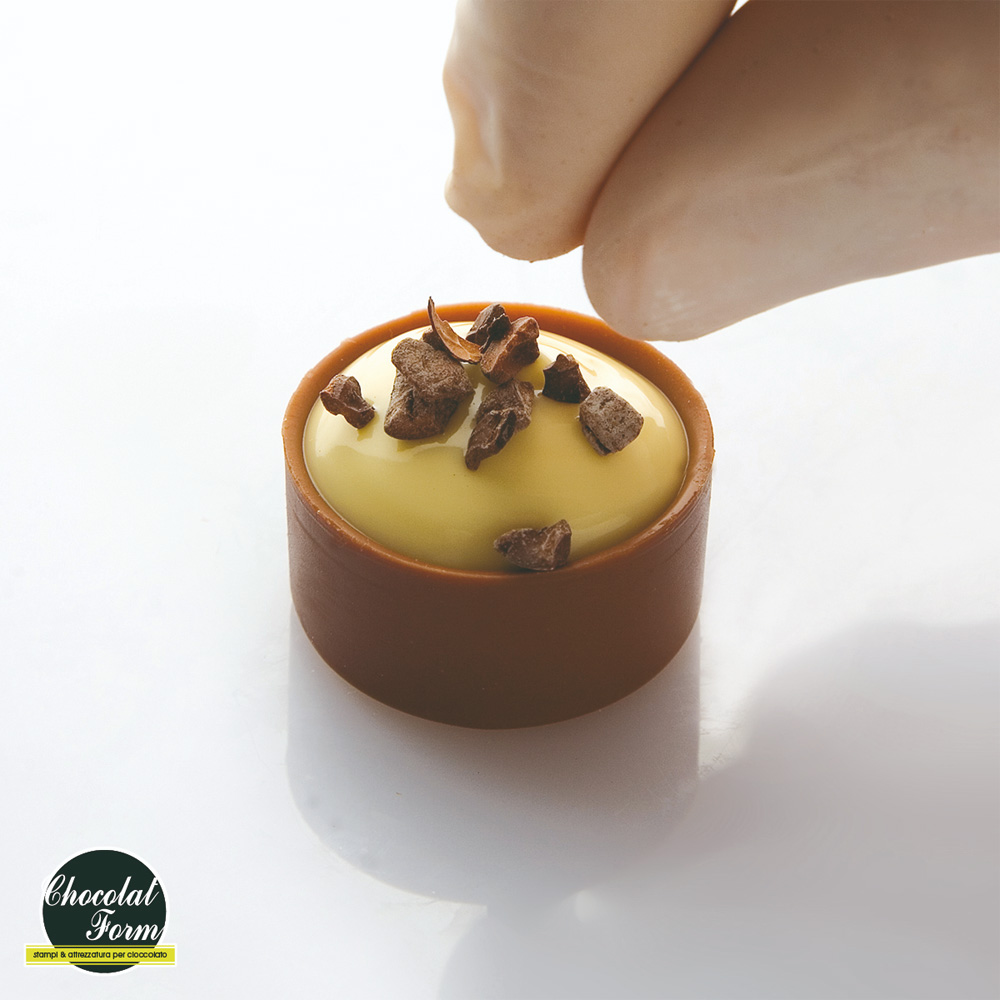 Chocolate World Polycarbonate Chocolate Mold, Round Praline Box, 24 Cavities image 3