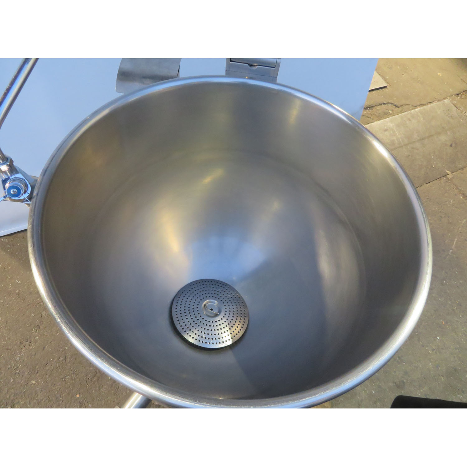 Cleveland KGL40 40 Gallon Kettle, Used Great Condition image 1