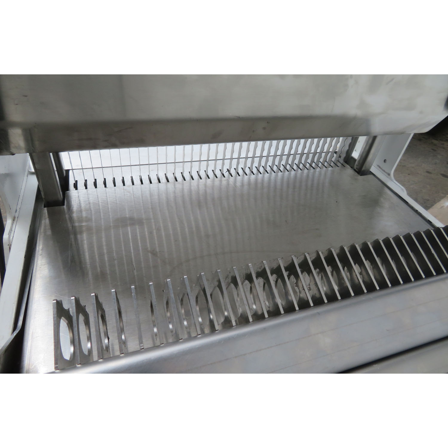 Oliver 777NT Bread Slicer 7/16" Slices, Used Great Condition image 2