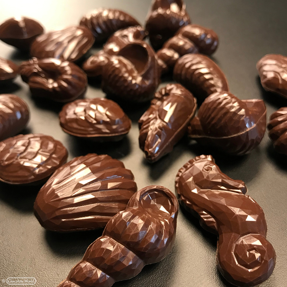 Chocolate World Polycarbonate Chocolate Mold, Shells & Sea Creatures, 22 Cavities image 3