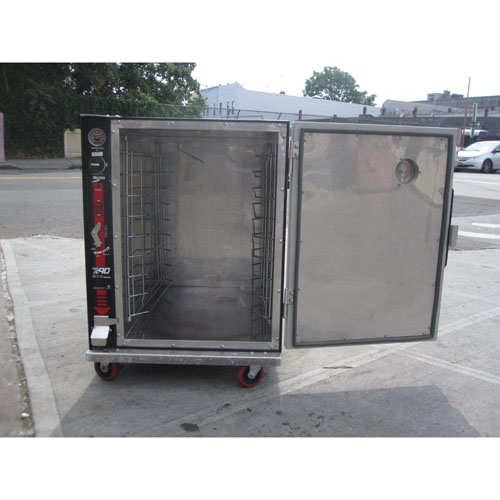 Metro Heated Transport Cabinet Model # TC90B Used Good Condition image 6