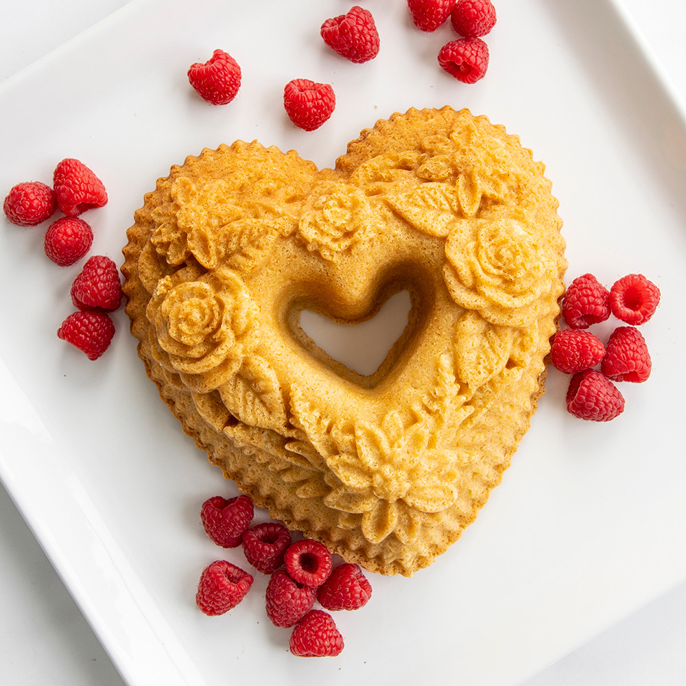 Nordic Ware Floral Heart Bundt Pan, 6 Cup image 3