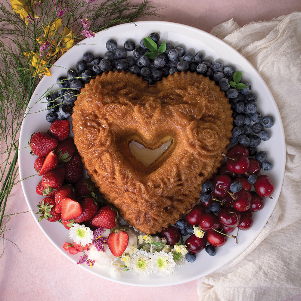 Nordic Ware Floral Heart Bundt Pan, 6 Cup image 4