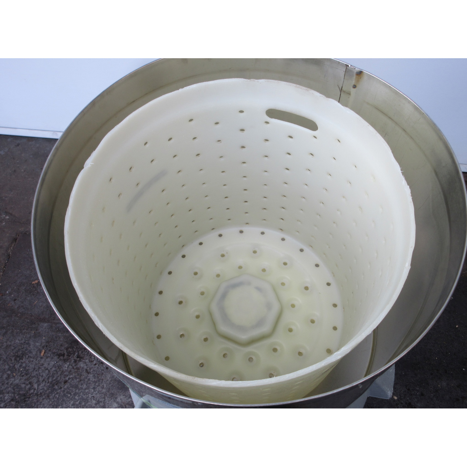 Electrolux VP1 Salad Spinner Dryer, Used Great Condition General