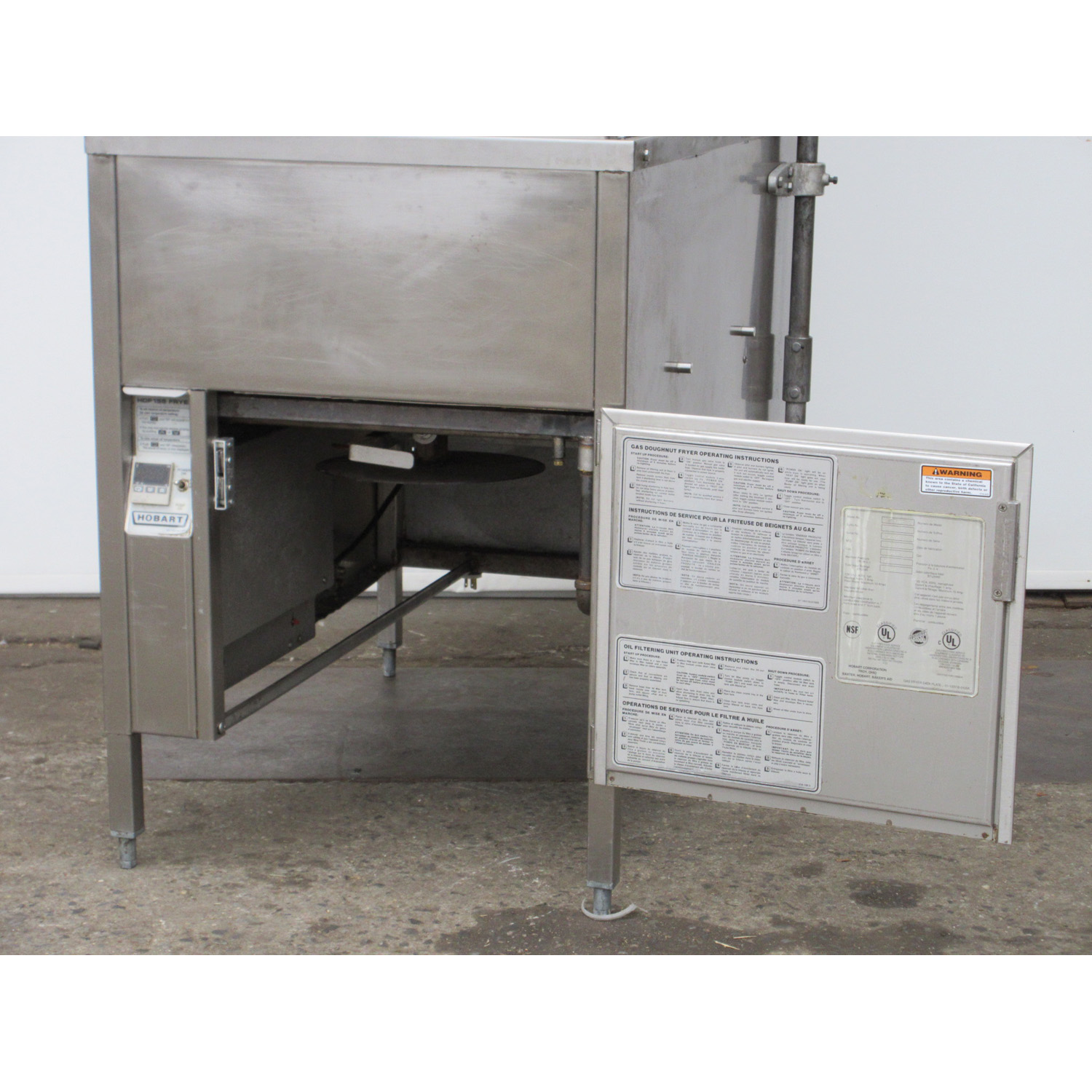 Hobart HDF155G 18'' Fryer, Used Excellent Condition image 3