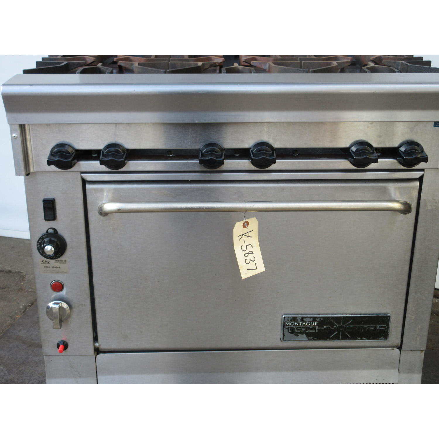 Montague VT26-6 6 Burner Range W/Convection Oven, Used Excellent Condition image 2