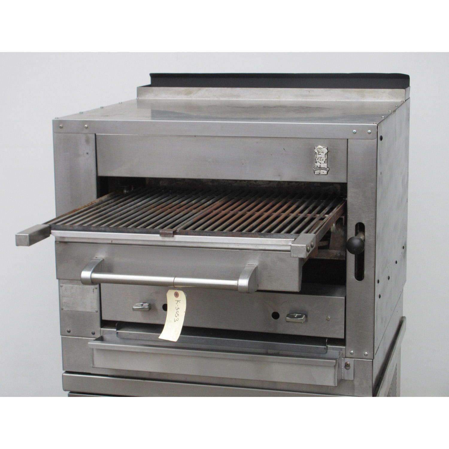 Montague C36 Broiler On True Refrigerated Chef Base, Used Excellent Condition image 2