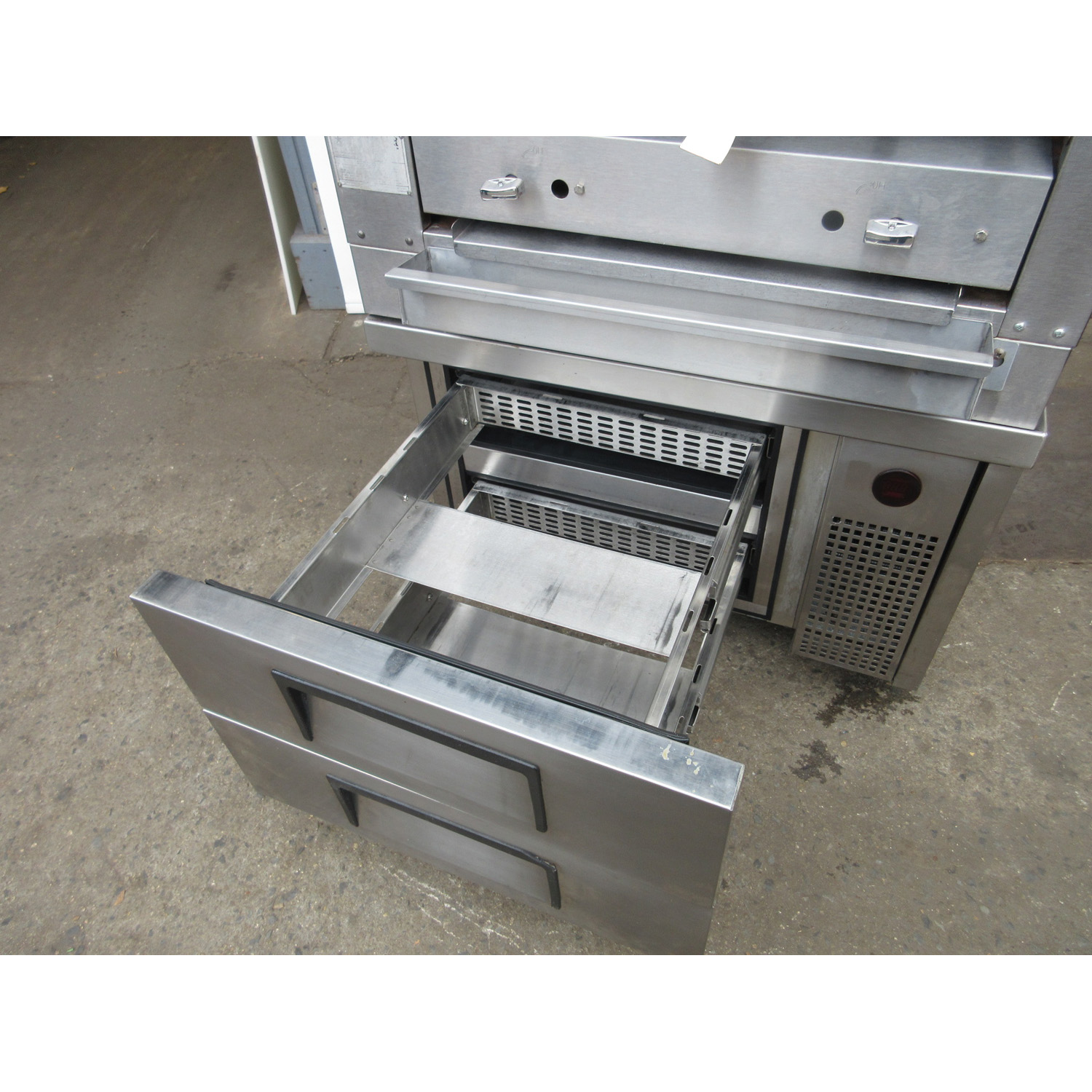 Montague C36 Broiler On True Refrigerated Chef Base, Used Excellent Condition image 3