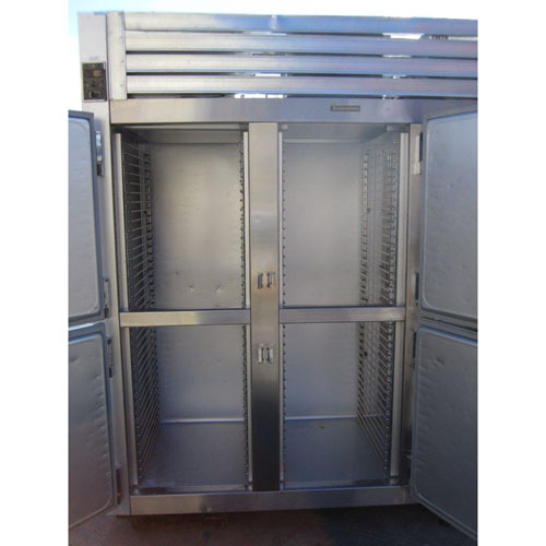 Traulsen 3 Door Reach In Freezer Model # GLT 3-32NUT Used Very Good Condition image 3