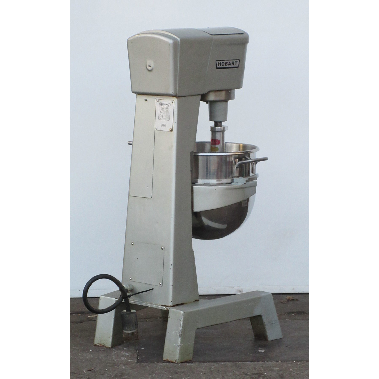 Hobart D300 Mixer 30 Qt, Used Excellent Condition image 2